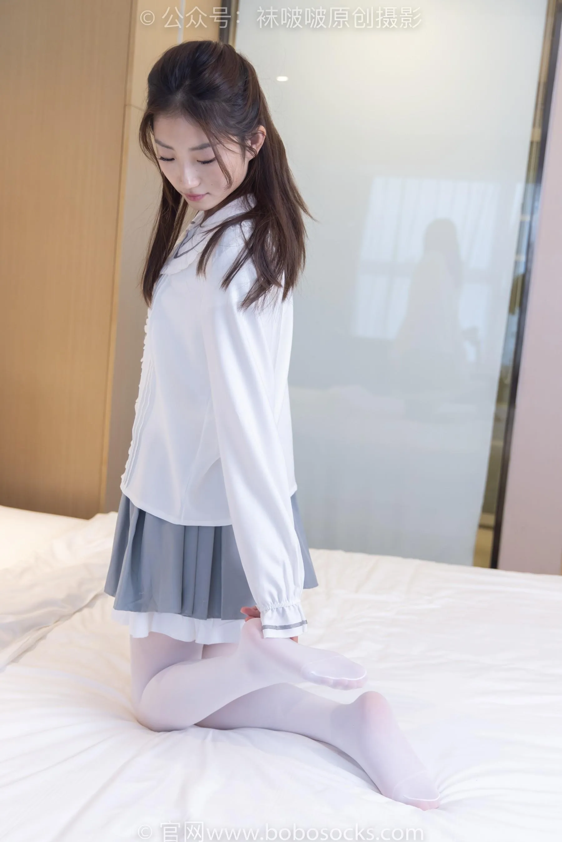 [BoBoSocks袜啵啵]NO.211 小沫-高跟鞋、厚白丝[23] [53P]插图5
